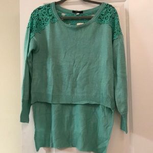 Brand new hi low sweater top with lace shoulders